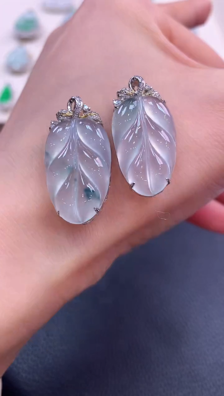 【闪购商品】翡翠吊坠(不含链)18K金镶嵌b74 多样性一件发货