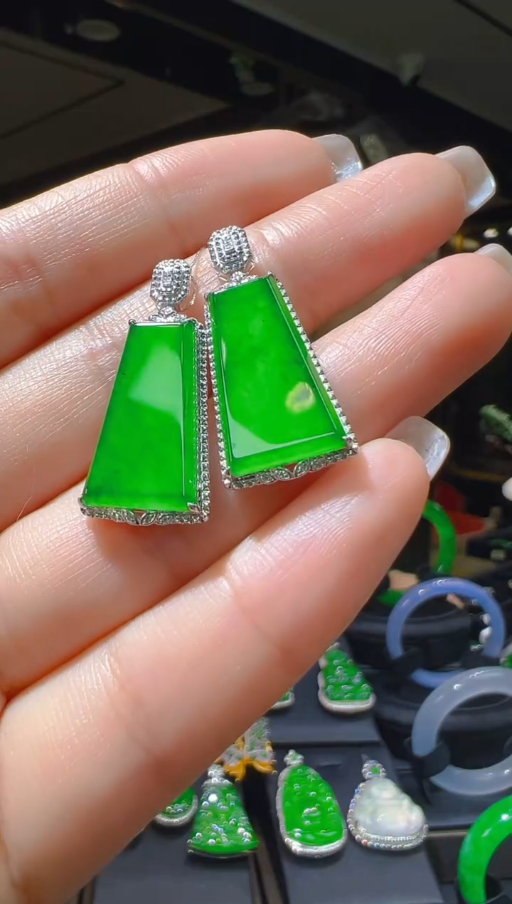 【闪购商品】翡翠吊坠(赠链)银S925镶嵌030(多样性发货)