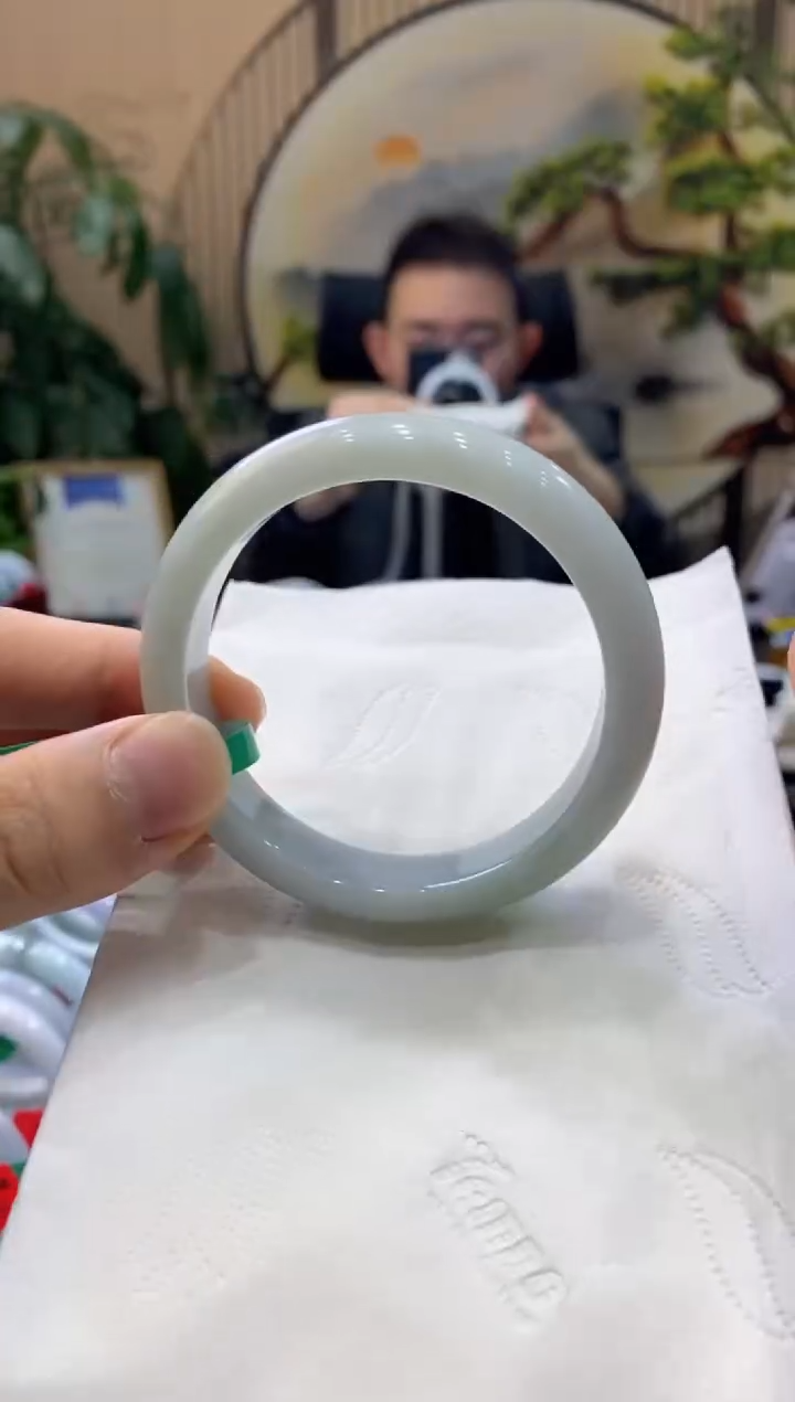 【闪购商品】翡翠手镯未镶嵌000002513