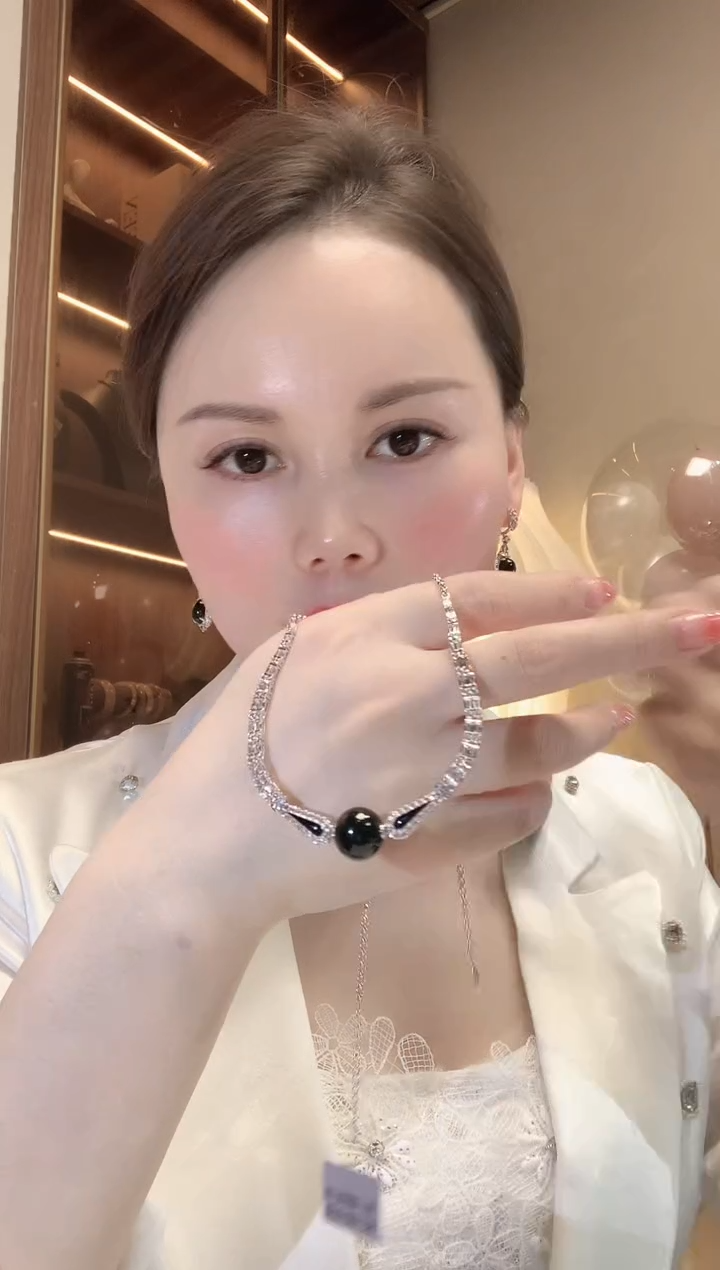 【闪购商品】翡翠套链18K金镶嵌A111 翡翠