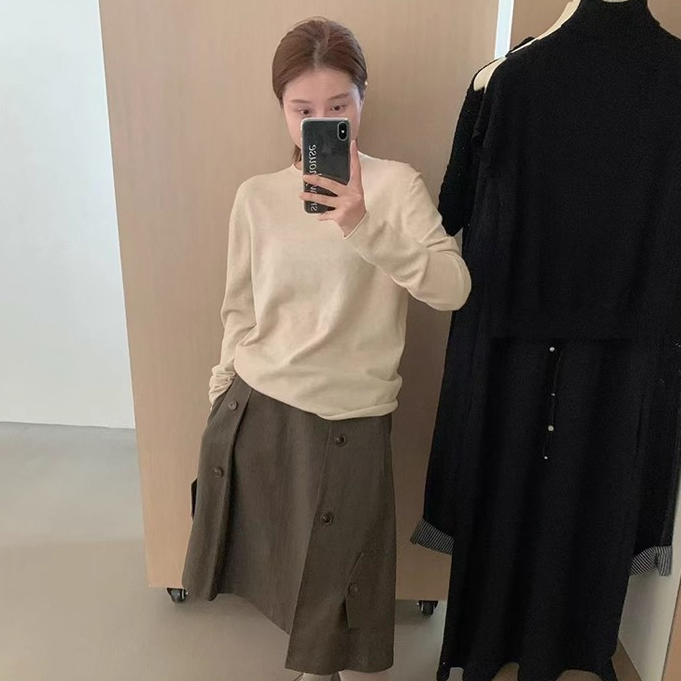 高端货~纯色圆领长袖针织衫女秋冬新款遮肉显瘦卷边打底衫上衣