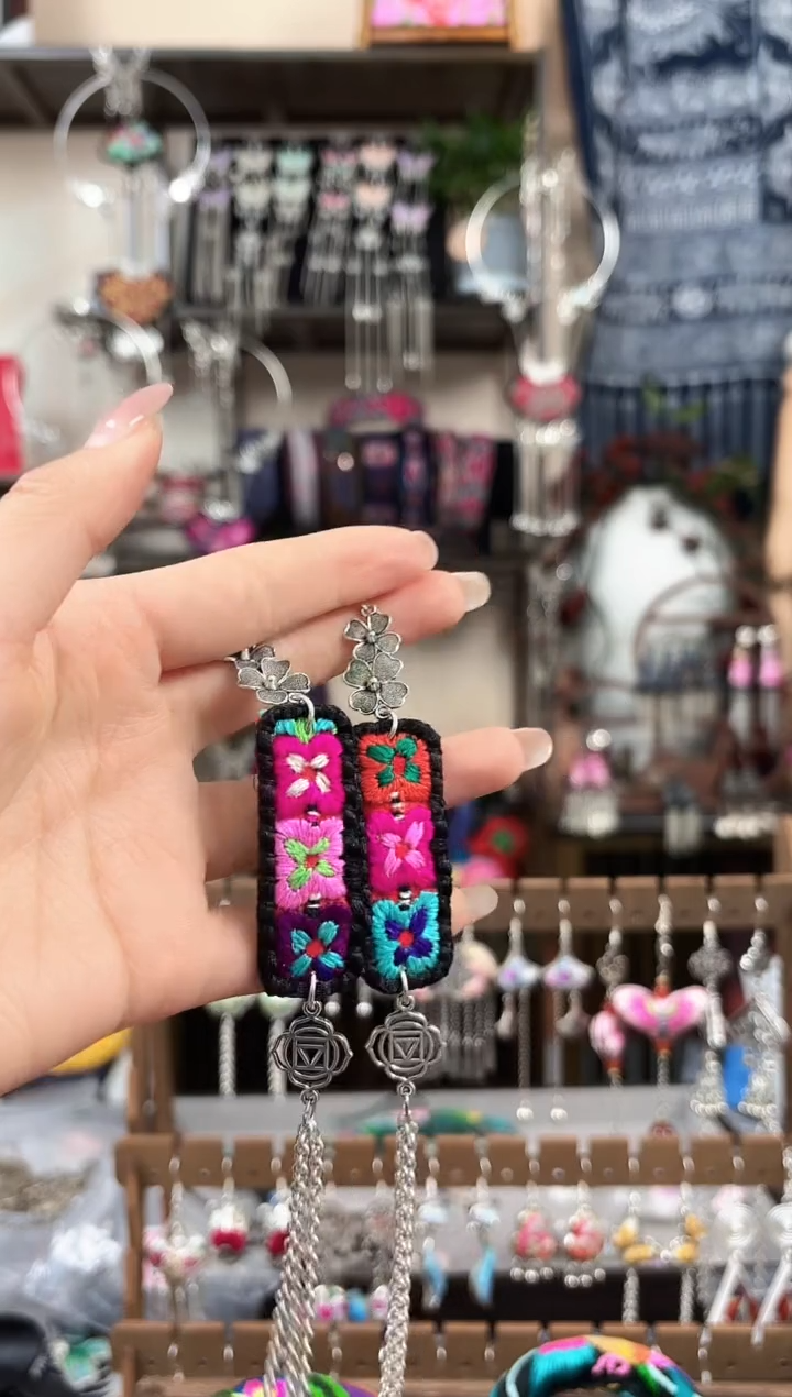 织绣民族风非遗老绣饰品424