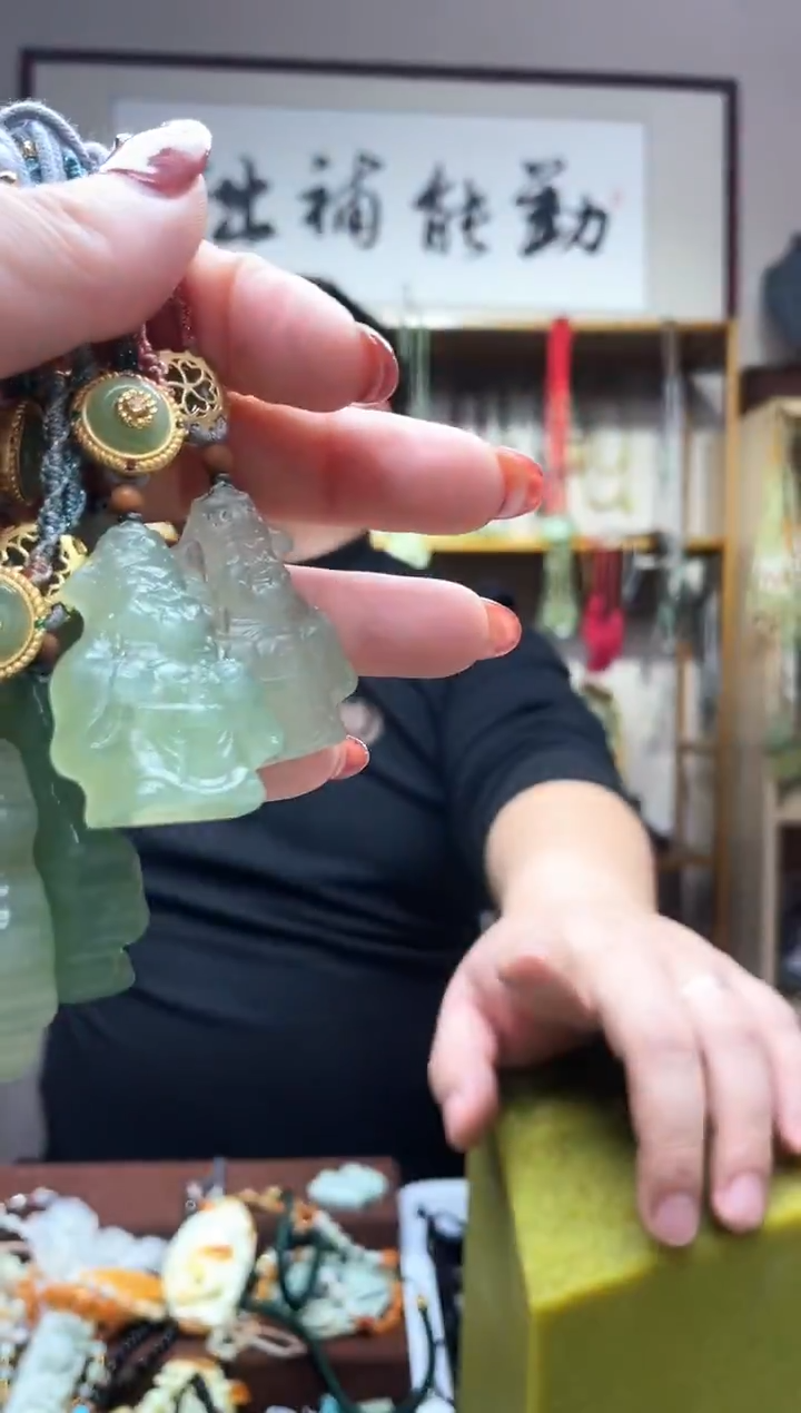 未镶嵌岫玉吊坠.多样性发货 拍一发一