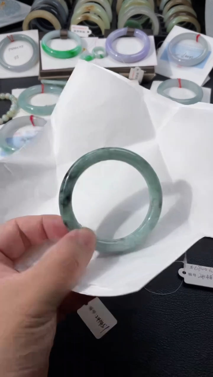 【闪购商品】翡翠手镯未镶嵌54 有纹裂