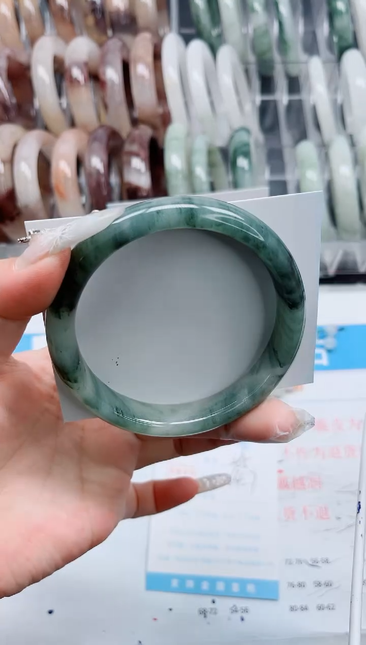 【闪购商品】石英质玉手镯未镶嵌A265-64.7