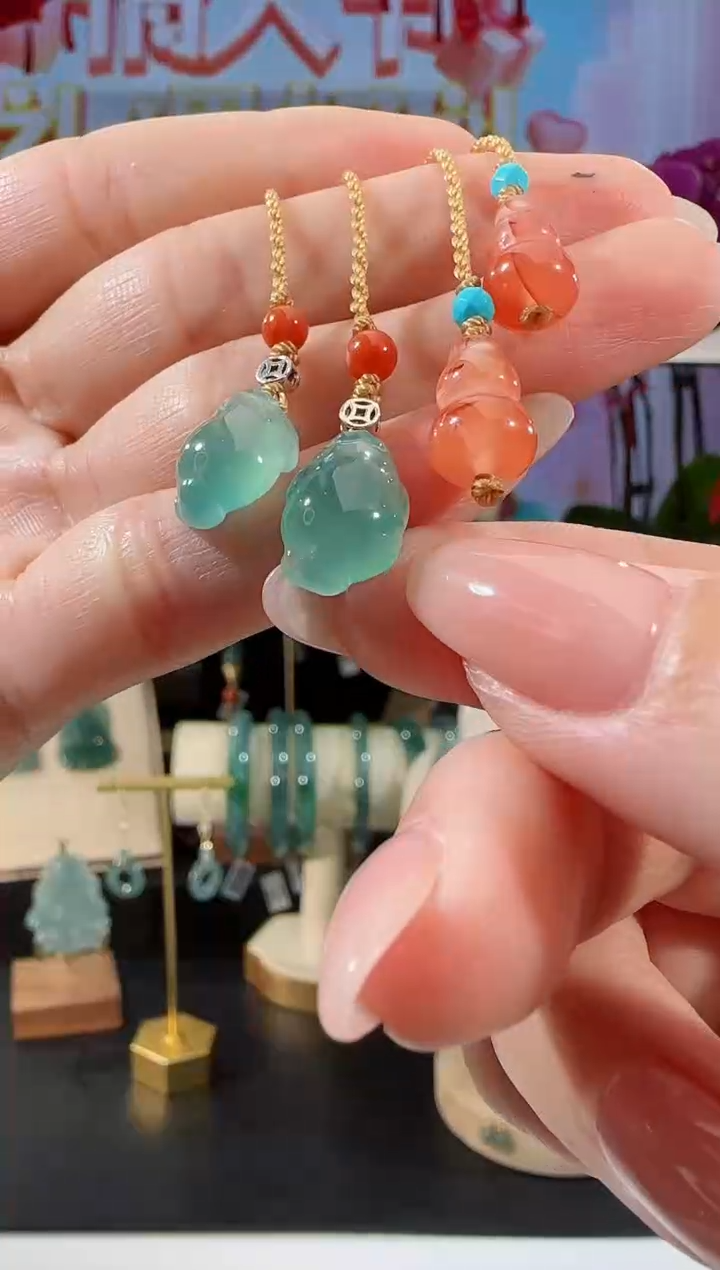 【闪购商品】翡翠吊坠(不含链)未镶嵌三足蟾多样性发一