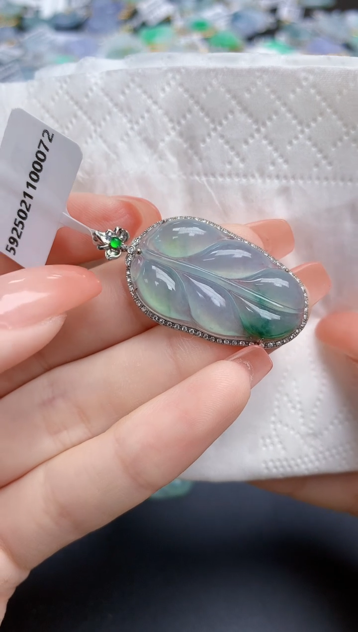 【闪购商品】翡翠颈饰18K金镶嵌天然缅甸翡翠A货