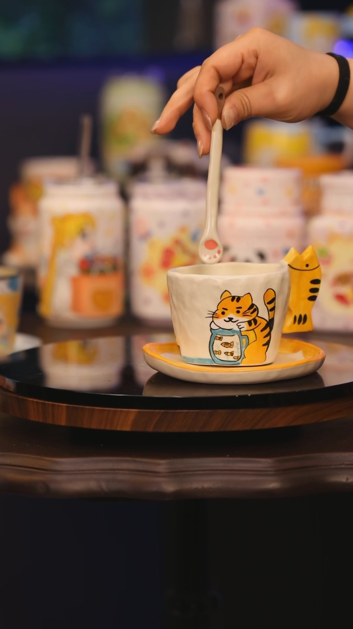 【闪购商品】摆件景德镇釉下彩绘设计师款式陶瓷