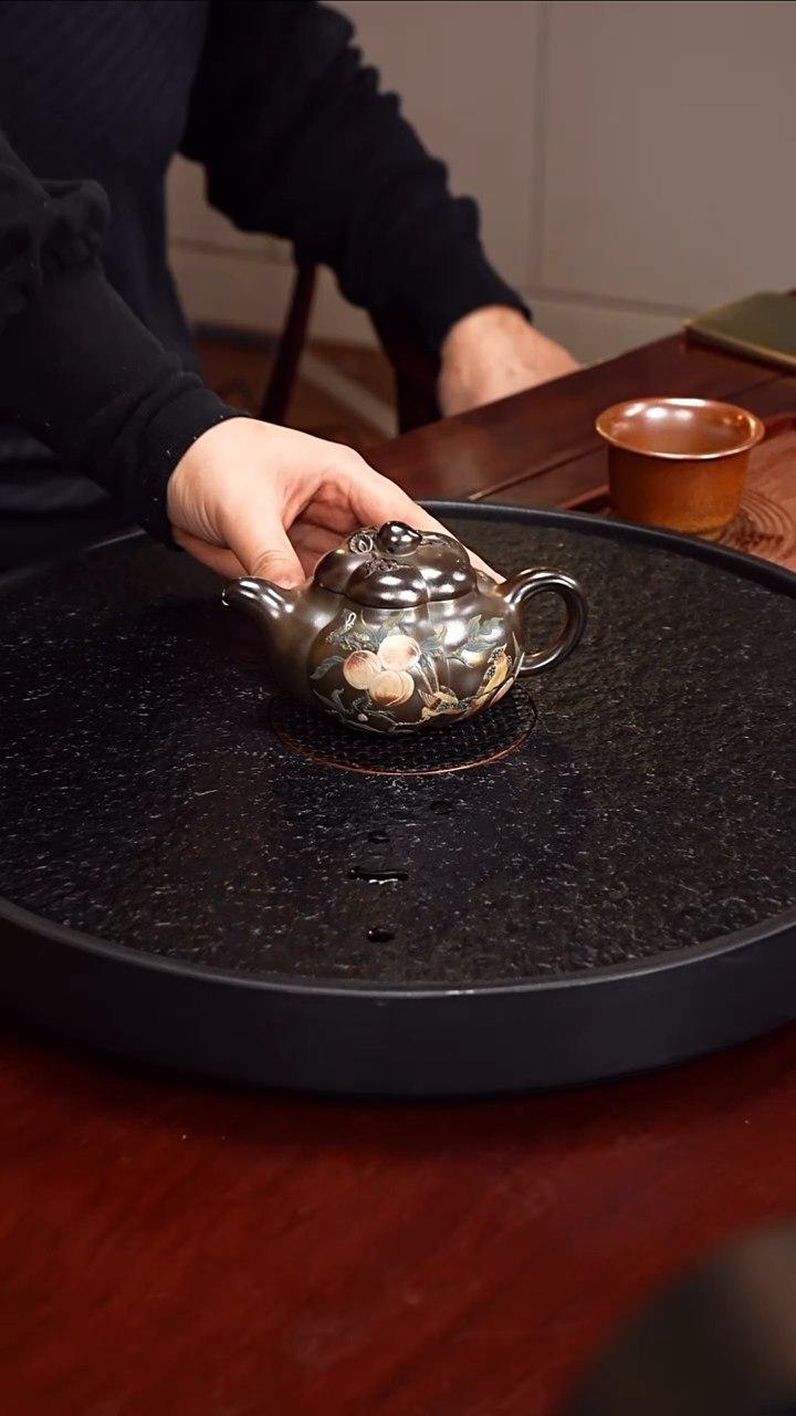 茶壶紫砂赵小俊 上合桃68  铁骨烧 190毫升