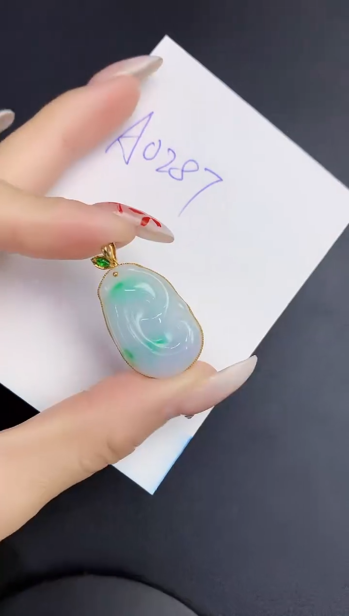 【闪购商品】翡翠颈饰18K金镶嵌00000000000