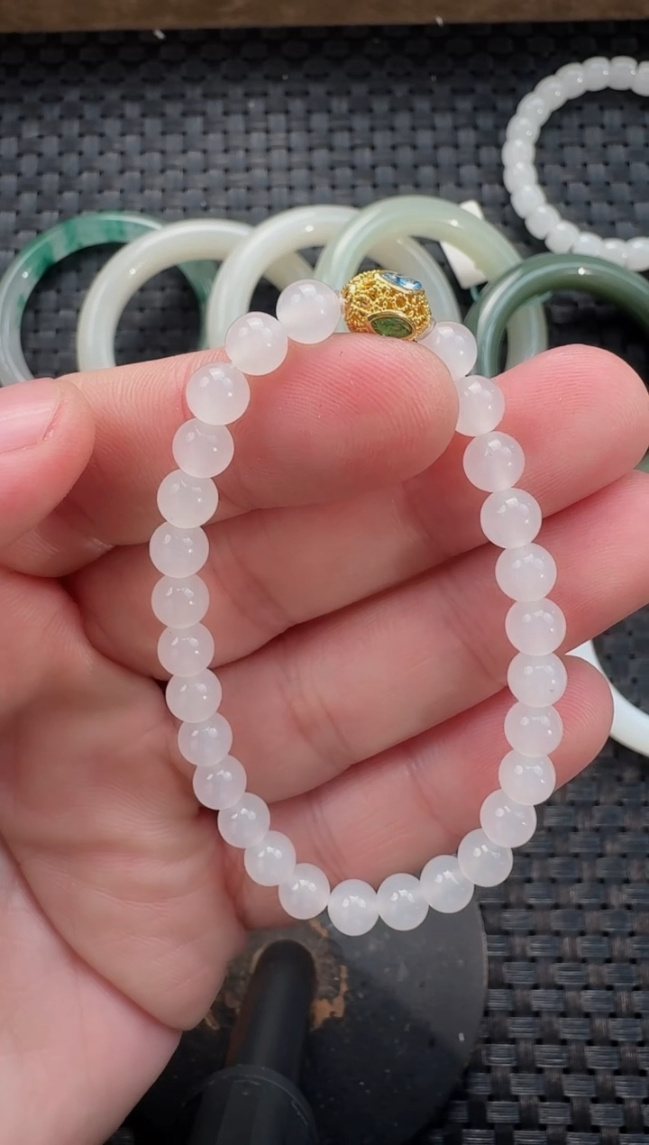 颈饰未镶嵌和田玉6mm手串
