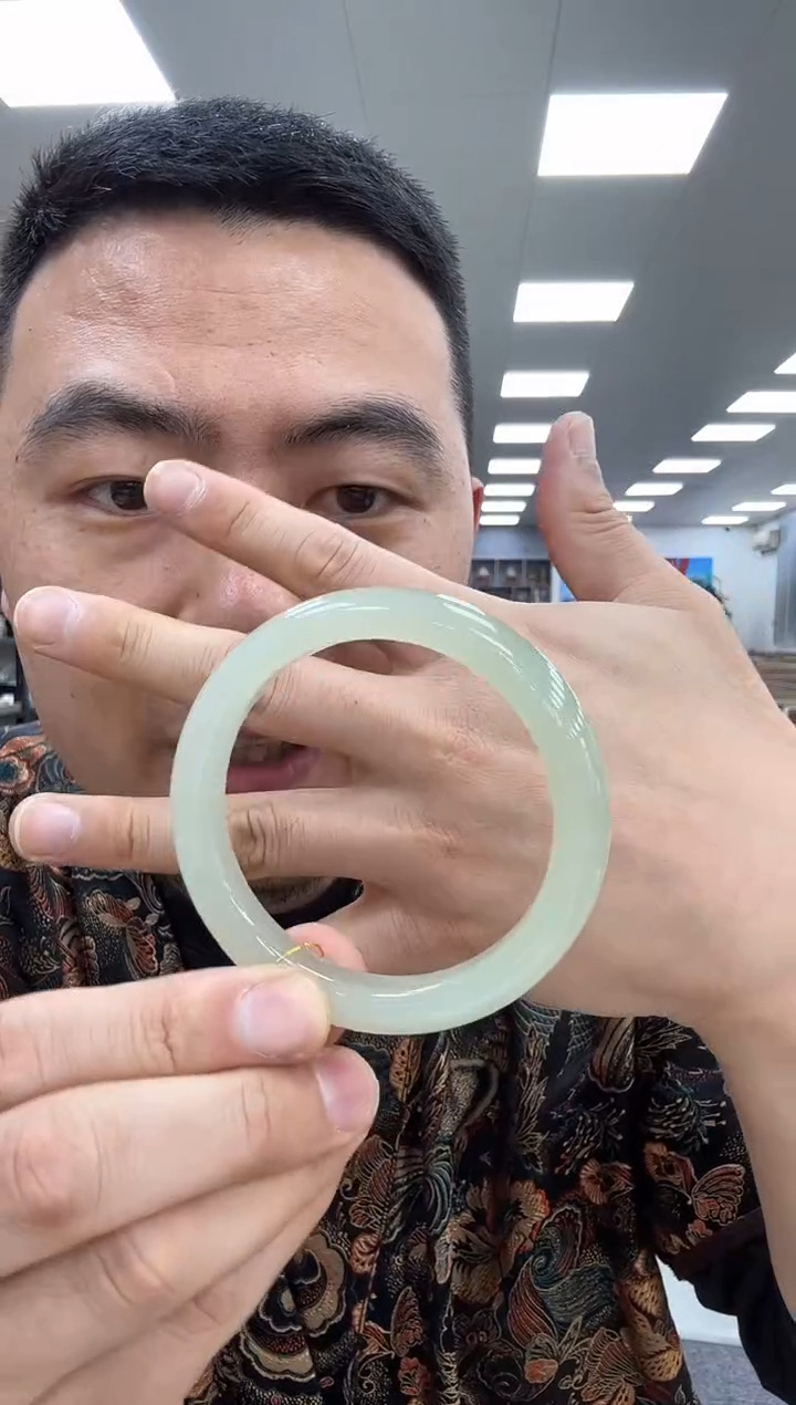 【闪购商品】和田玉手镯未镶嵌57  500