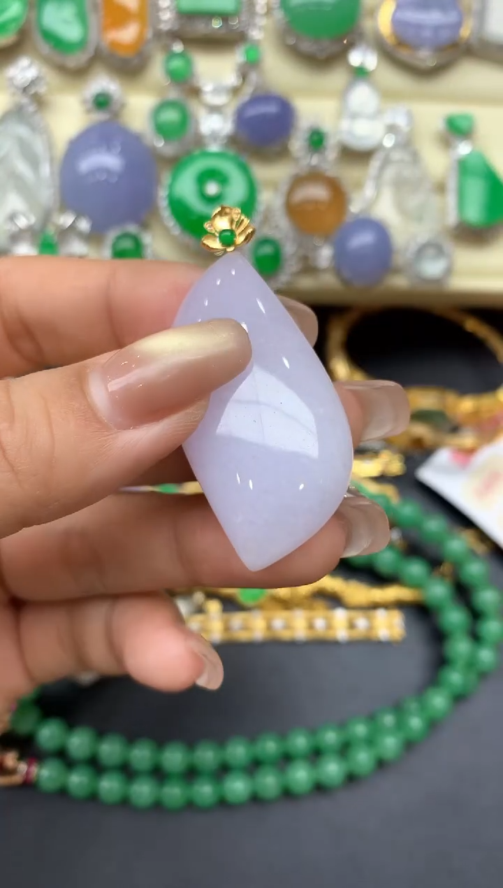 颈饰18K金镶嵌翡翠375-中国好珍宝