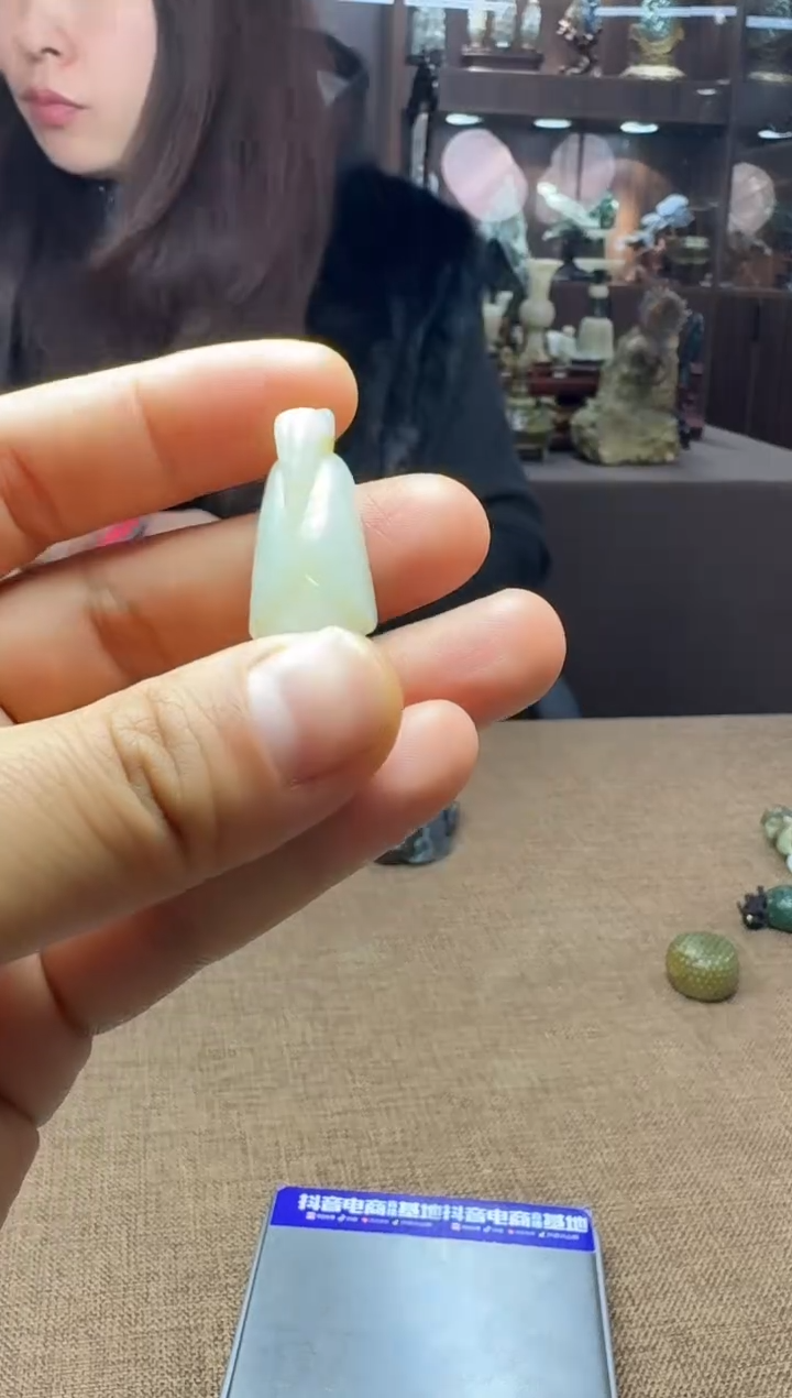 【闪购商品】和田玉颈饰未镶嵌翁仲11