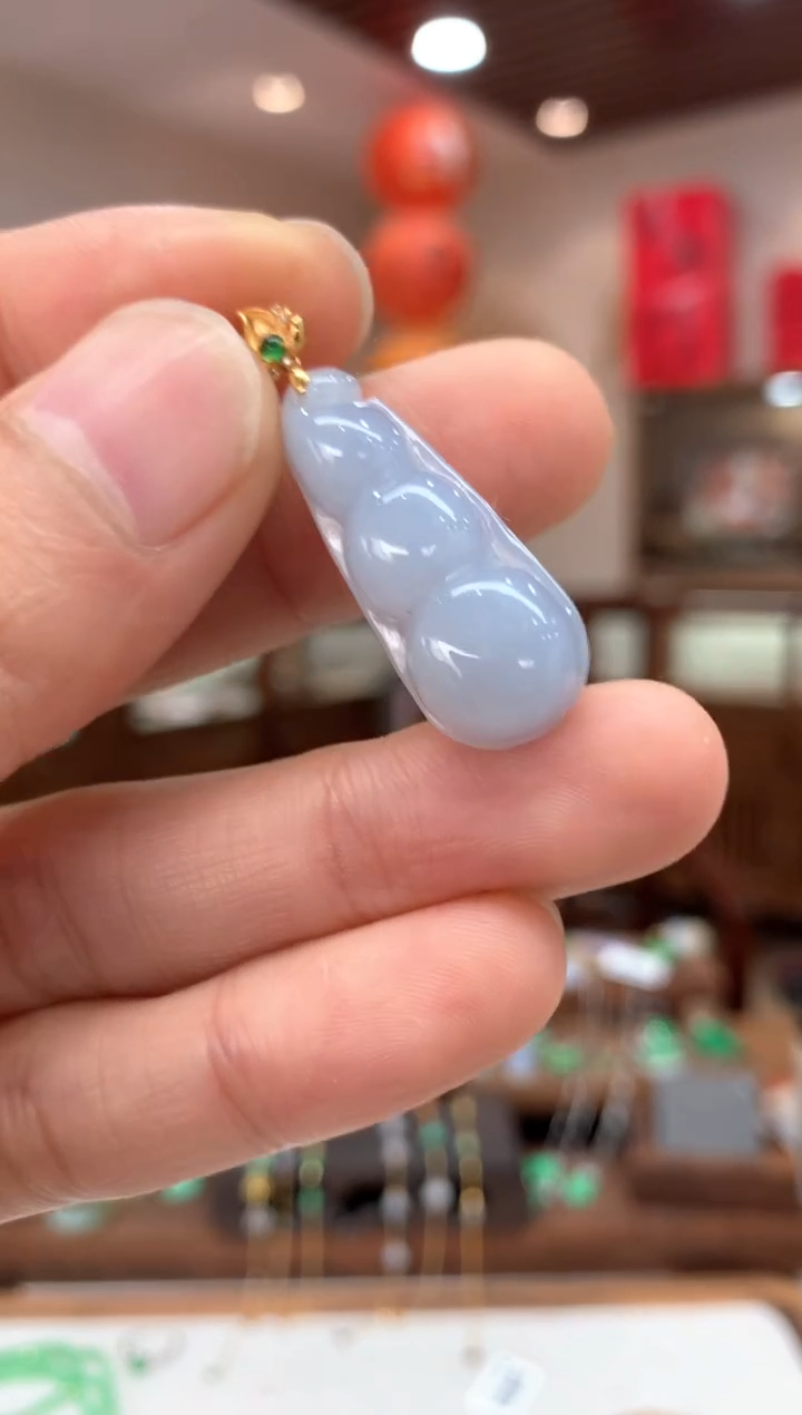 【闪购商品】翡翠吊坠(不含链)18K金镶嵌豆子