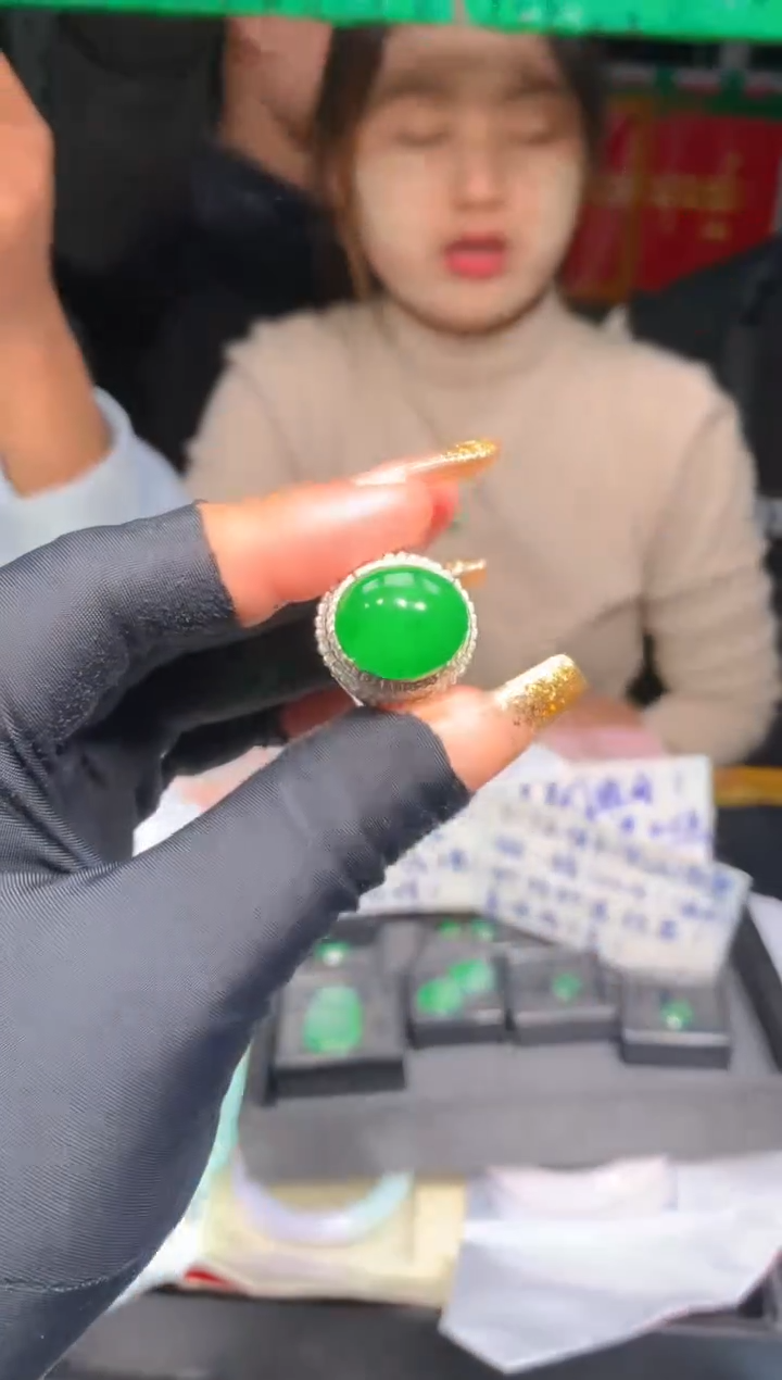 【闪购商品】定制翡翠未镶嵌54定制翡翠-多样性发货（发其一）