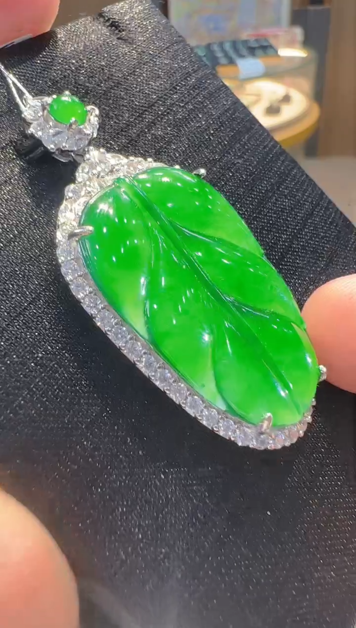 【闪购商品】翡翠吊坠(不含链)银S925镶嵌               