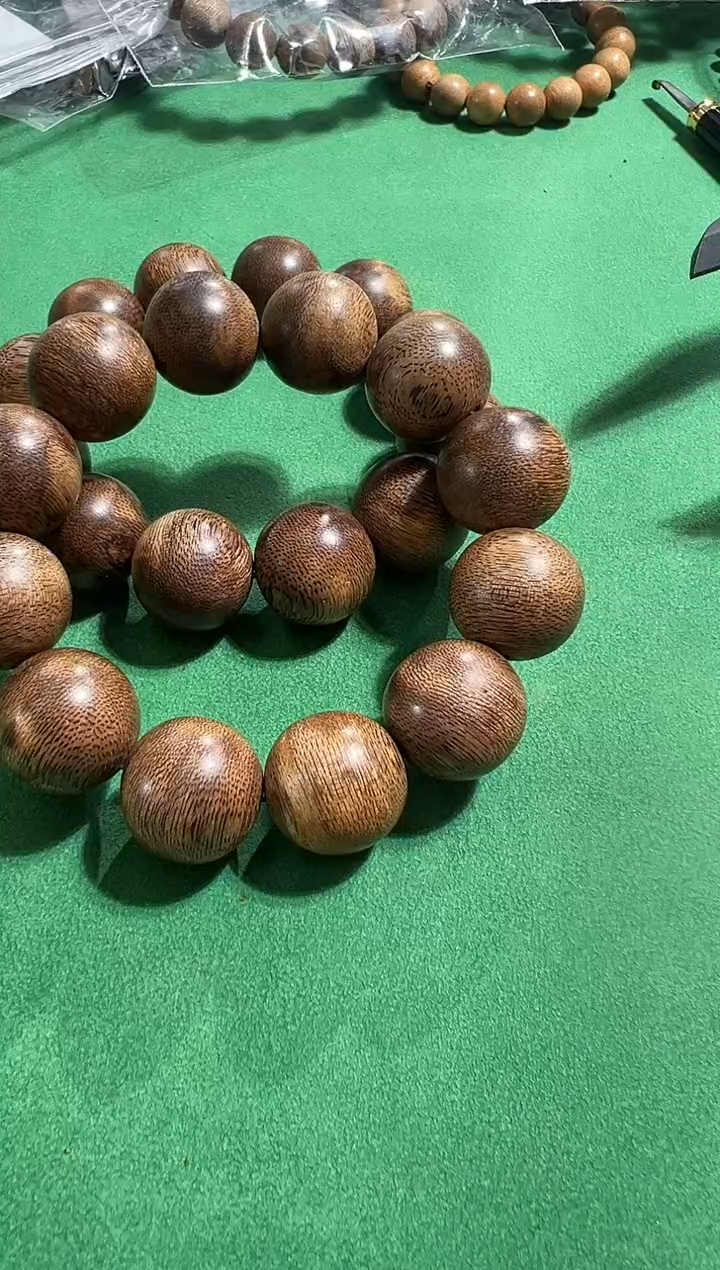 【闪购商品】沉香手串100号香港金丝虫漏多样性发一