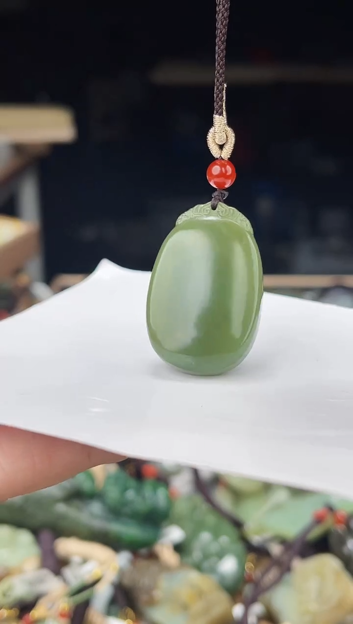 颈饰未镶嵌和田玉1