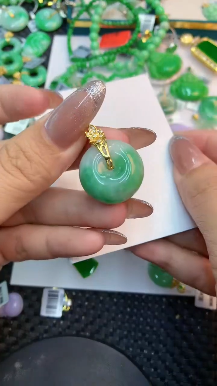 颈饰未镶嵌翡翠1