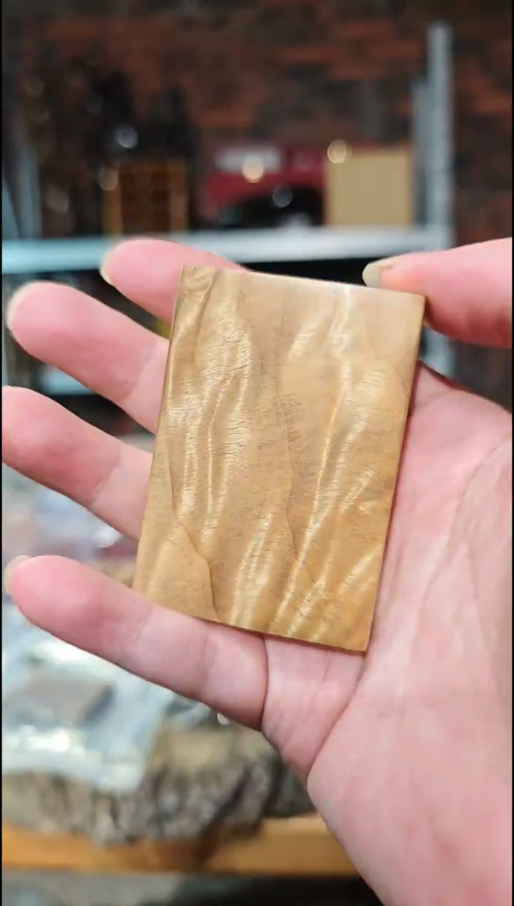 金丝楠无事牌手把件