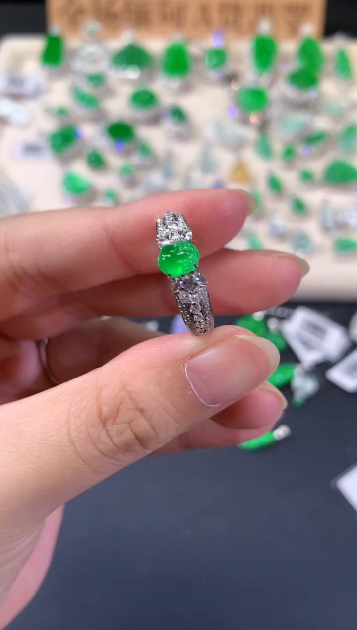 18K金镶嵌戒指翡翠A842|16800