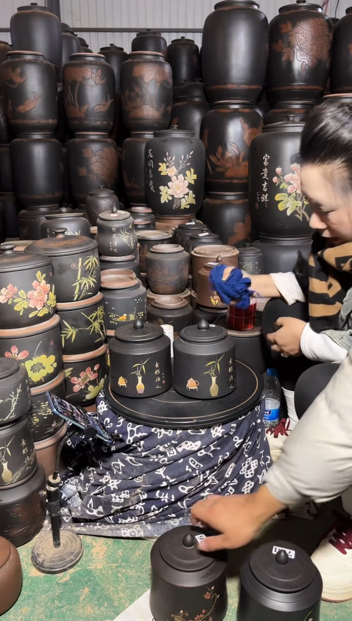 壶瑕疵茶叶罐 小蛮腰彩填 273 724