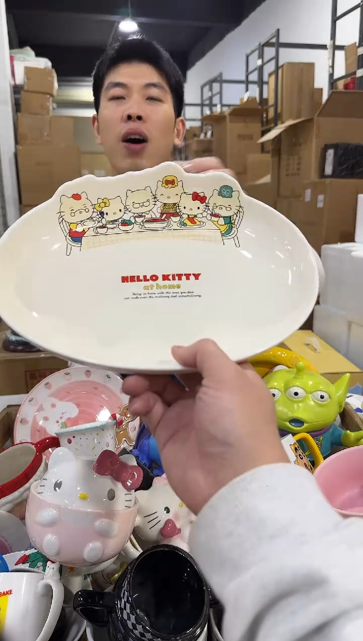 瓷片原盒kt猫一家人餐盘