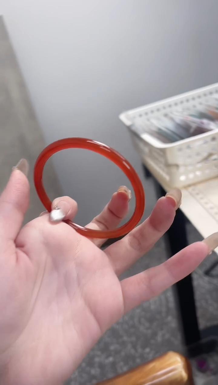 【闪购商品】玛瑙/玉髓手镯未镶嵌56-57圈