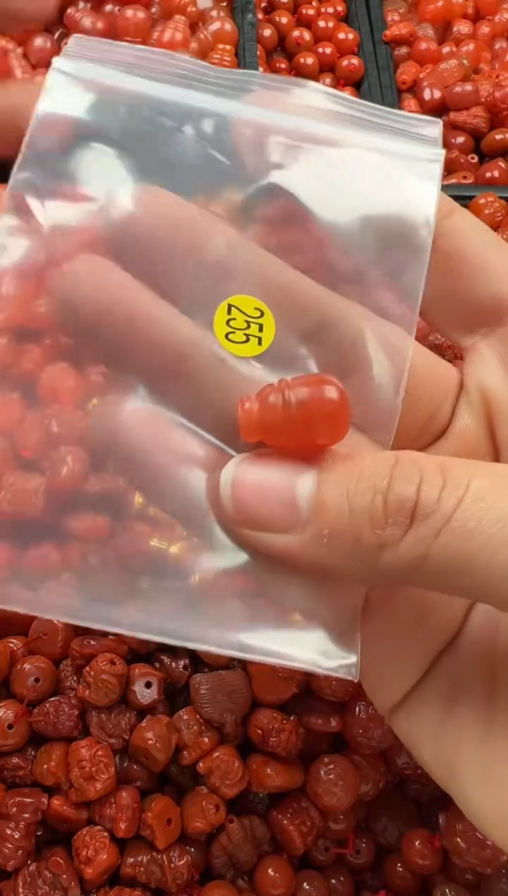 【闪购商品】南红玛瑙颈饰未镶嵌1