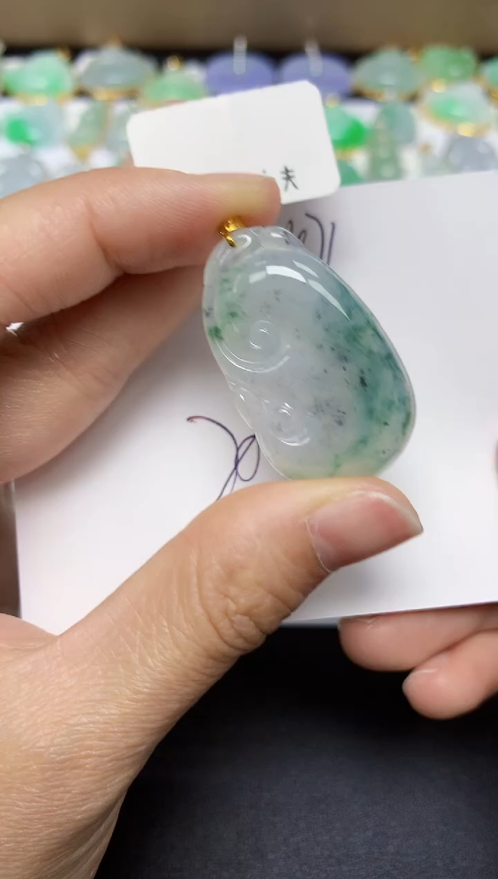 翡翠18K金镶嵌颈饰 天然翡翠A货