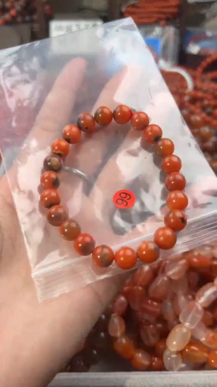 南红玛瑙手串未镶嵌9+