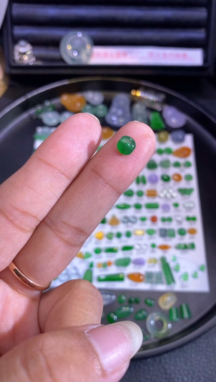 未镶嵌挂件翡翠珠子