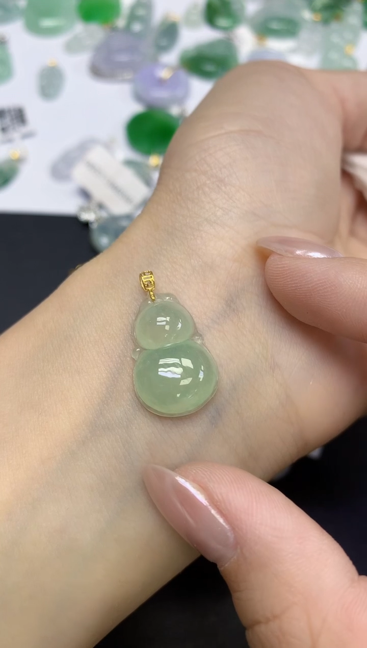 颈饰18K金镶嵌翡翠天然缅甸翡翠A货百元以上9元证书费自理