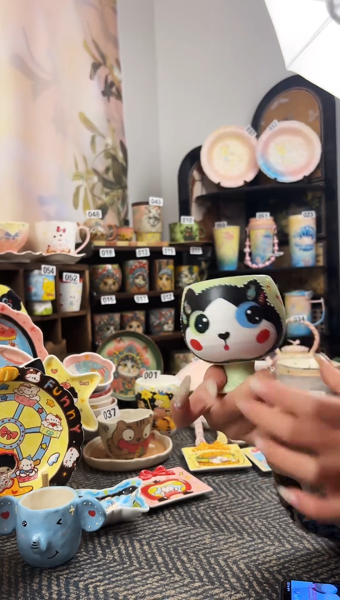 景德镇设计款手绘杯杯