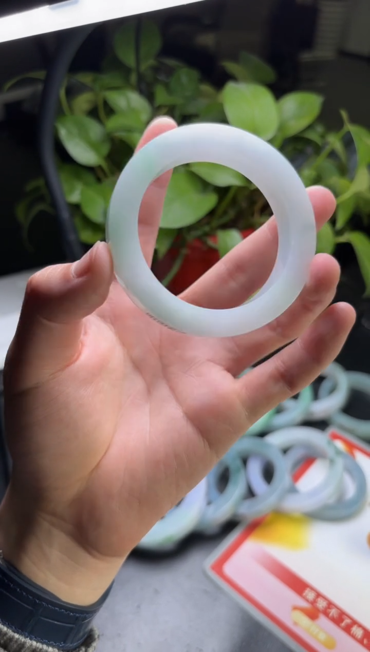 【闪购商品】定制翡翠定制手镯不退不换未镶嵌定制手镯不退不换