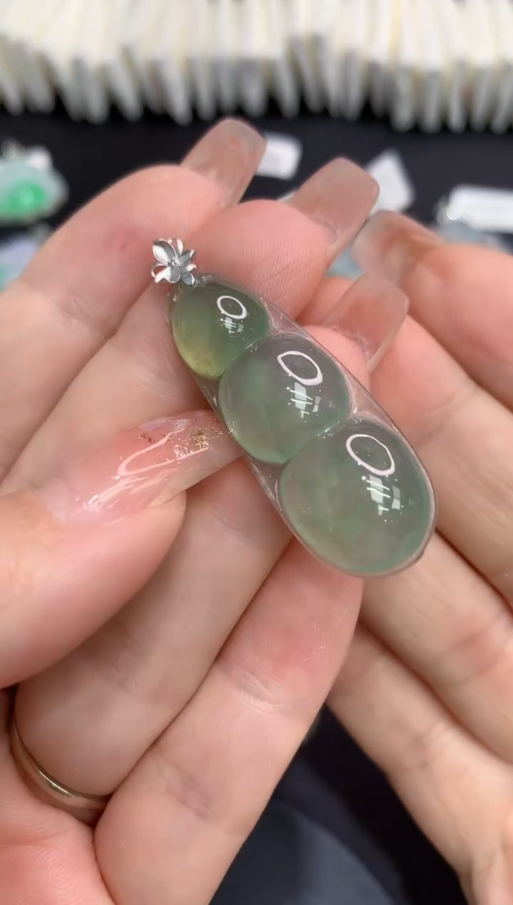 吊坠(不含链)18K金镶嵌翡翠111111111111