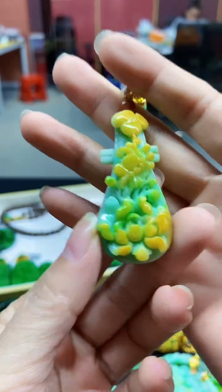 颈饰未镶嵌翡翠翡翠吊坠-129