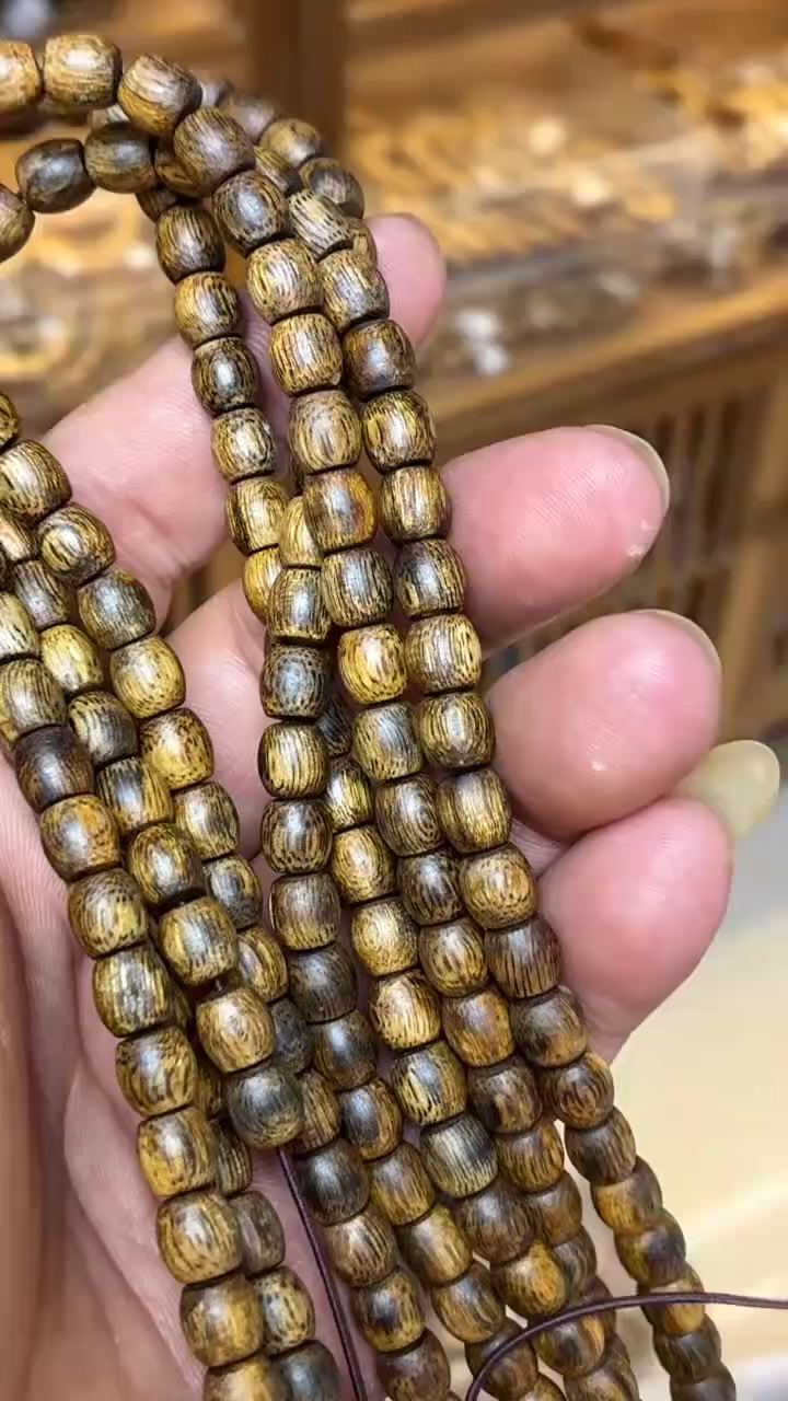 沉香手串 海南红金猊老型长串微瑕0.7+多样性发其一