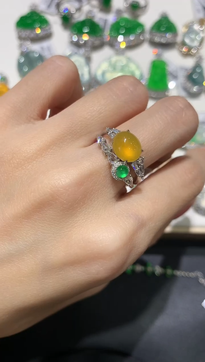 【闪购商品】翡翠吊坠(不含链)18K金镶嵌团购2