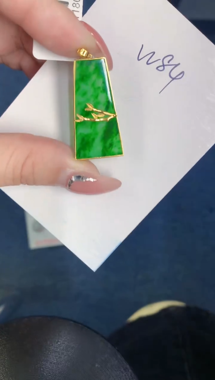 【闪购商品】翡翠颈饰18K金镶嵌000000000