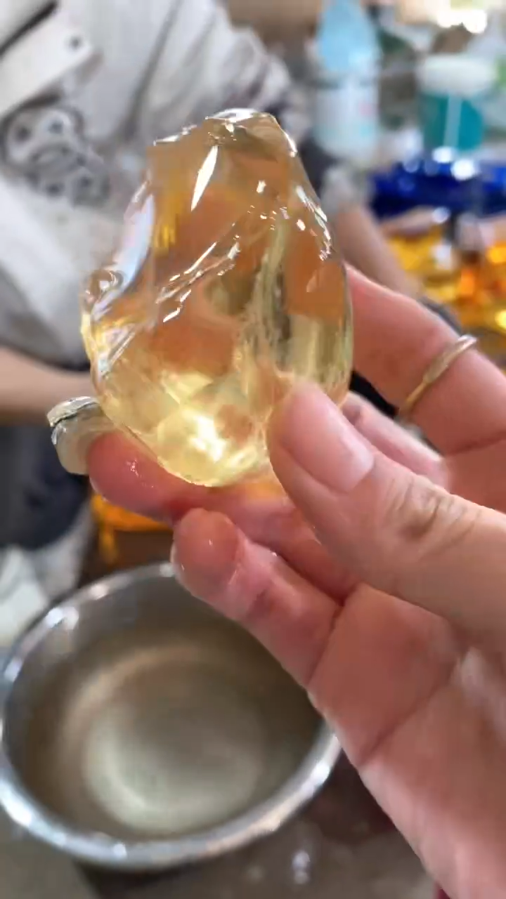 新疆托帕石原石摆件