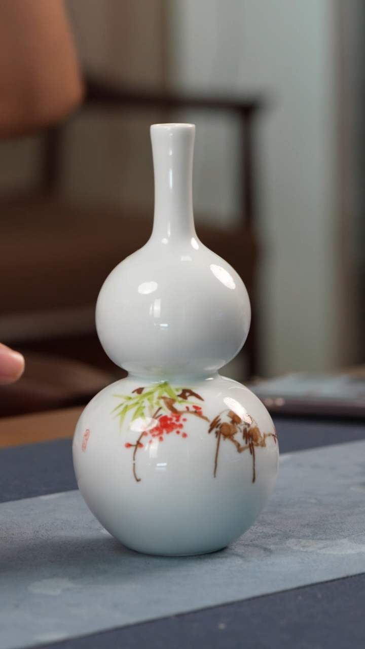 瓶省高 刘遂生带证书底款 小花瓶