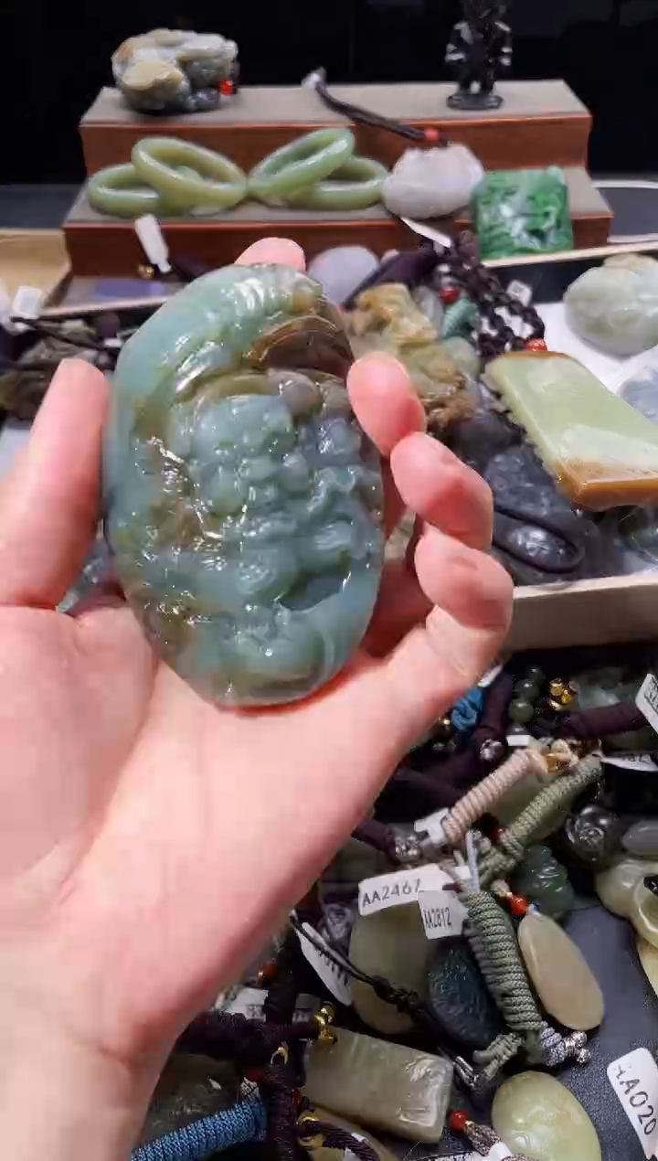 和田玉未镶嵌颈饰拍一发一