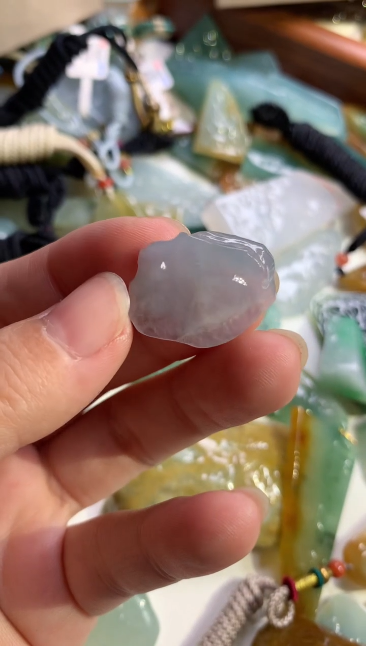 【闪购商品】翡翠颈饰未镶嵌吊坠