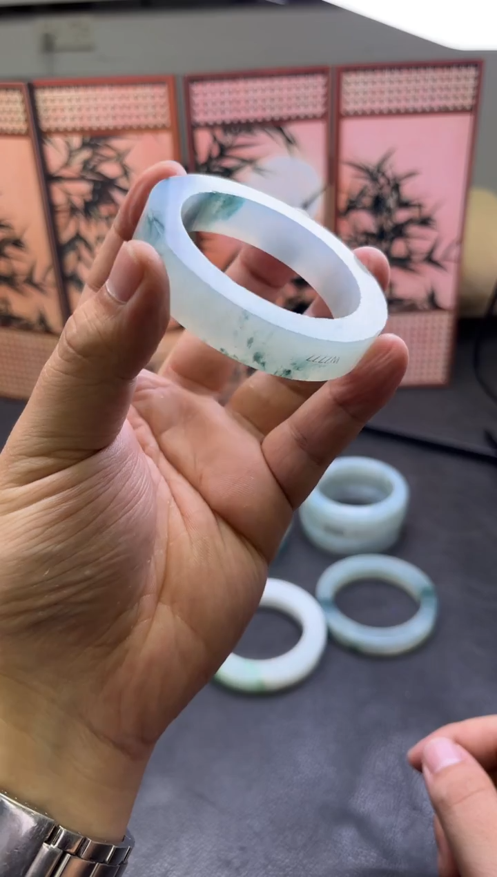 未镶嵌手镯定制翡翠用****9手镯