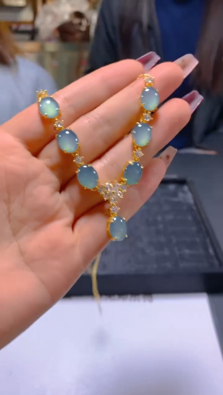 颈饰未镶嵌翡翠多样性发一