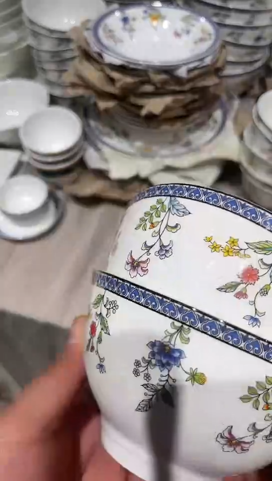 瓷微瑕4.5碗2个大唐