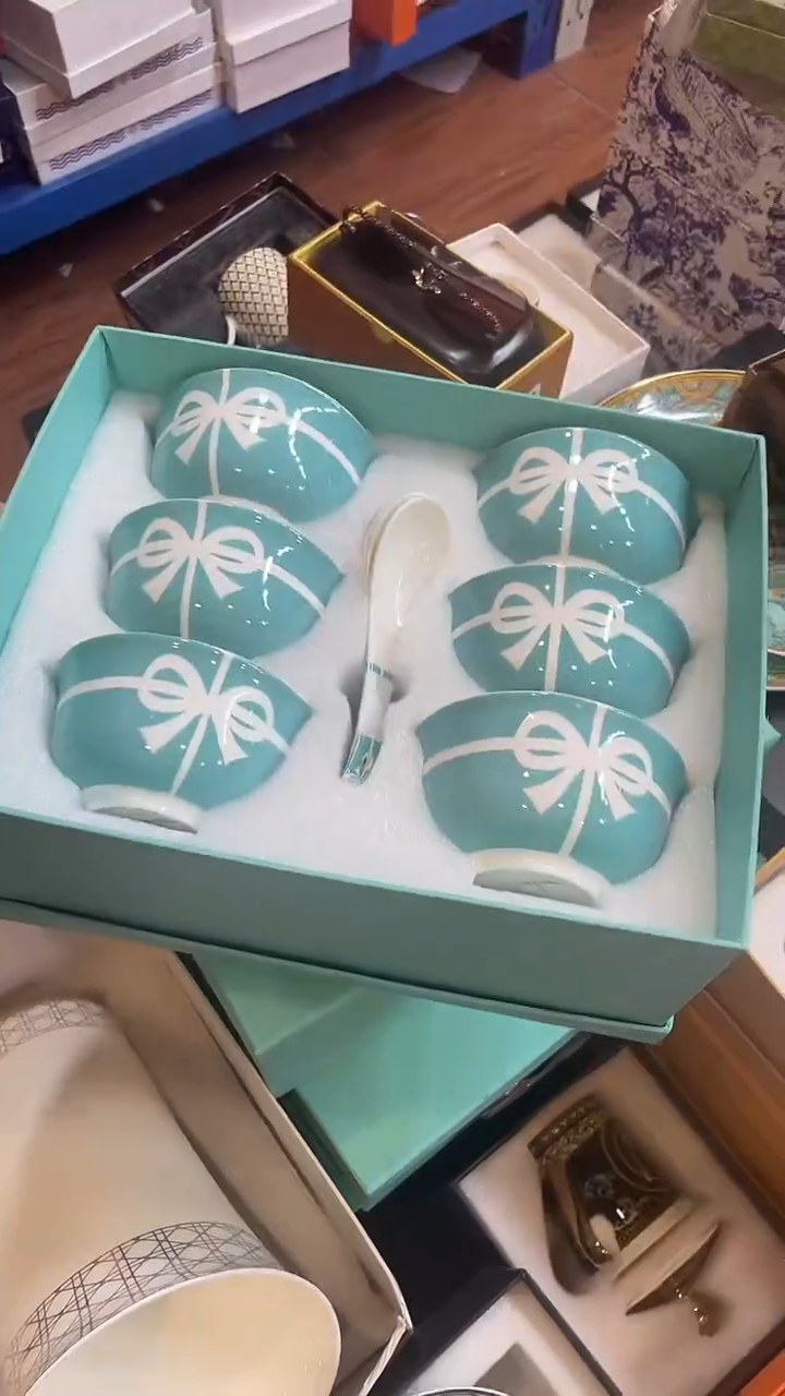 杯鸿辉家品牌瓷器，京东包邮！