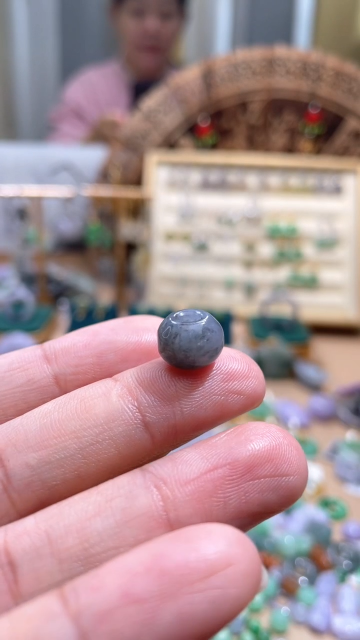 【闪购商品】翡翠颈饰未镶嵌珠子